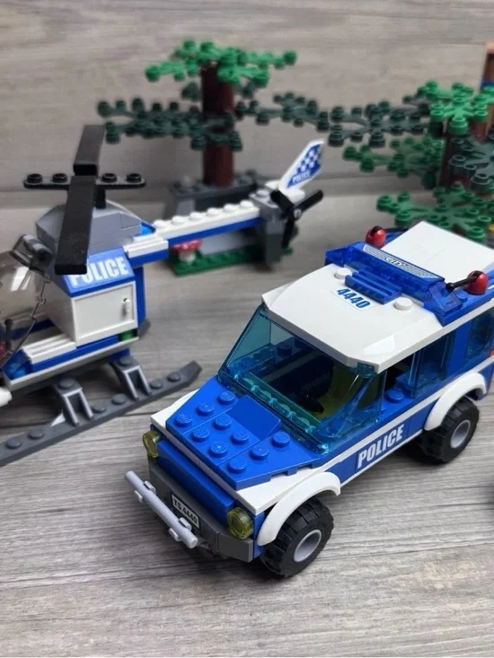 Lego Forest Police Station 4440 High Speed Chase 60138 Fire Car 30221
Minifigure - Picture 7 of 16